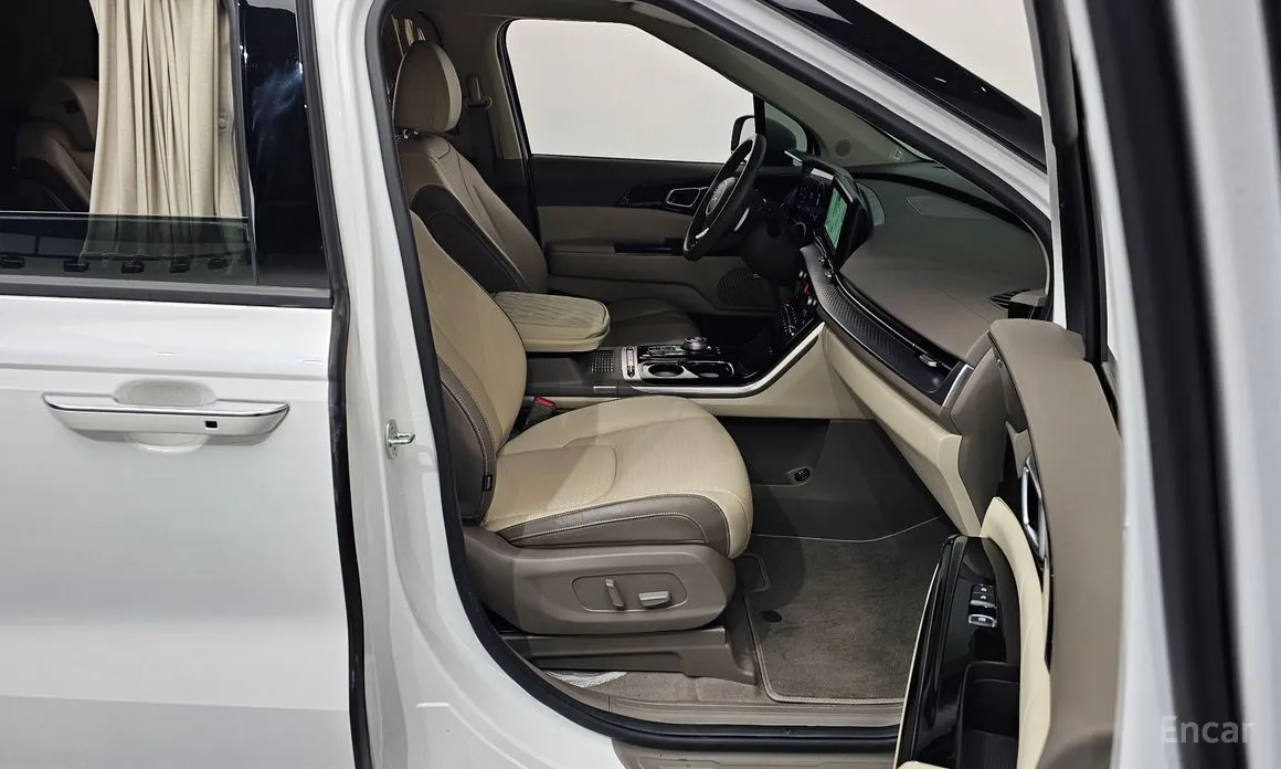 Фото 11 - Kia Carnival