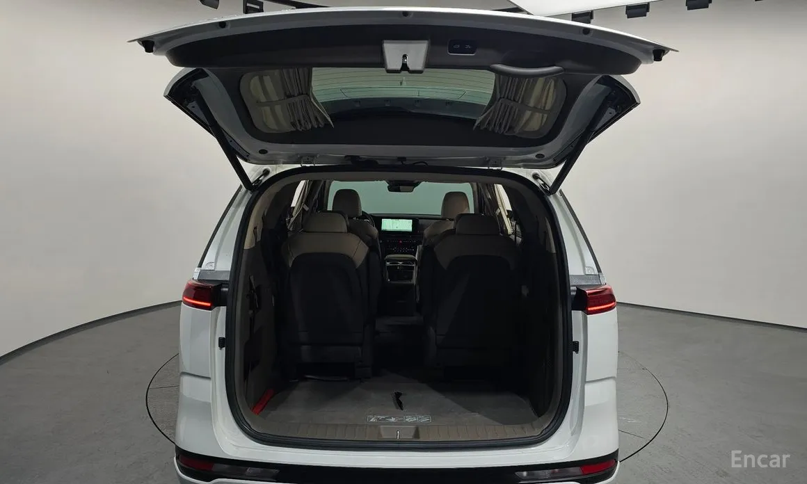 Фото 20 - Kia Carnival