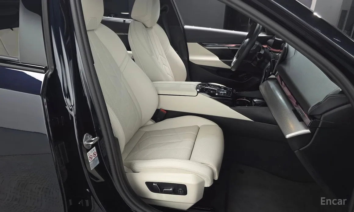 Фото 10 - BMW i5