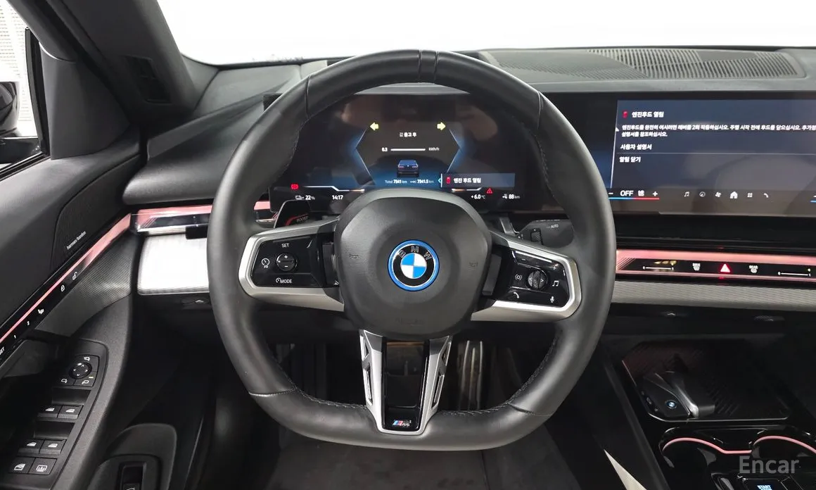 Фото 13 - BMW i5