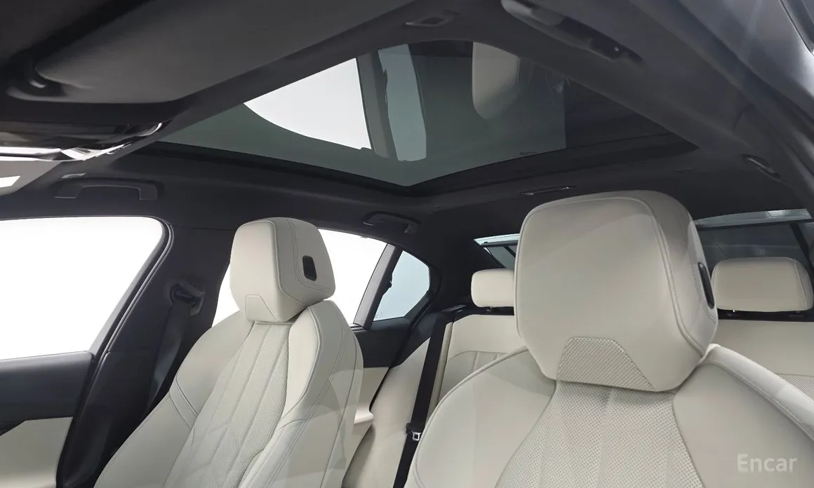 Фото 18 - BMW i5