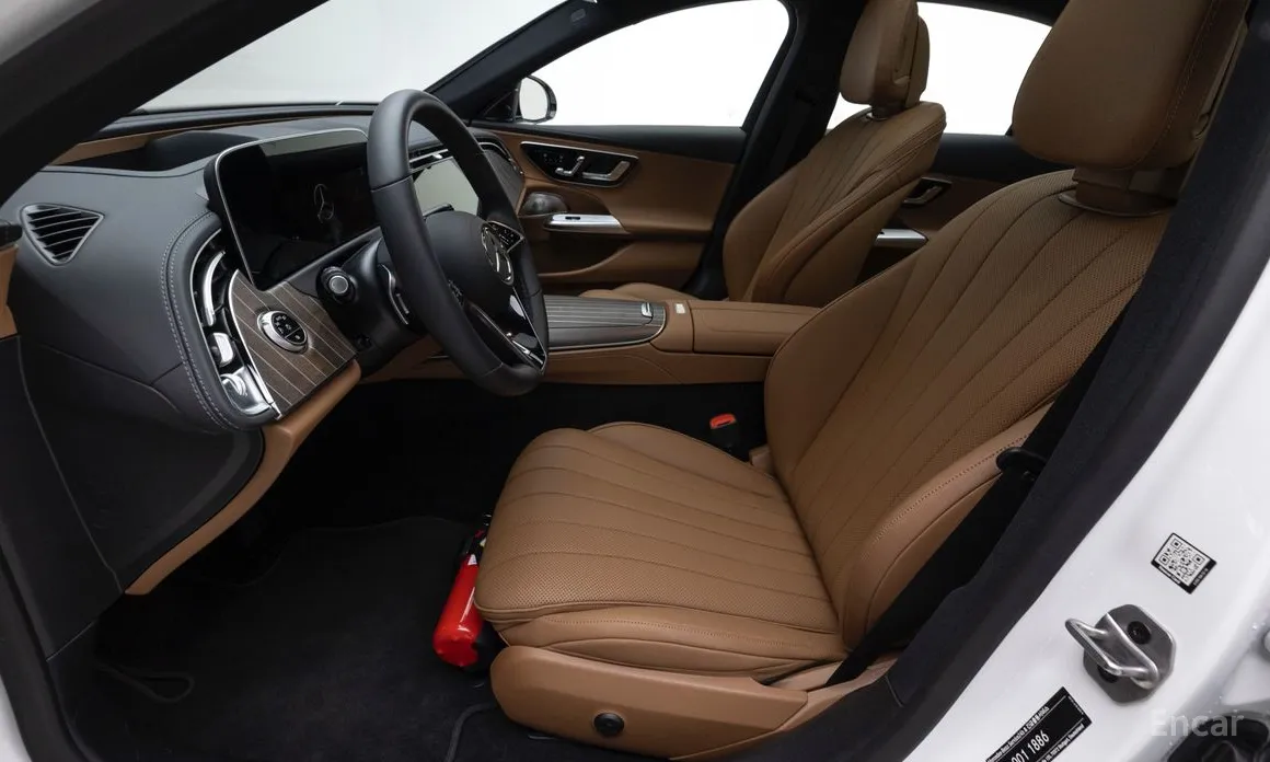 Фото 14 - Mercedes-Benz E-Class