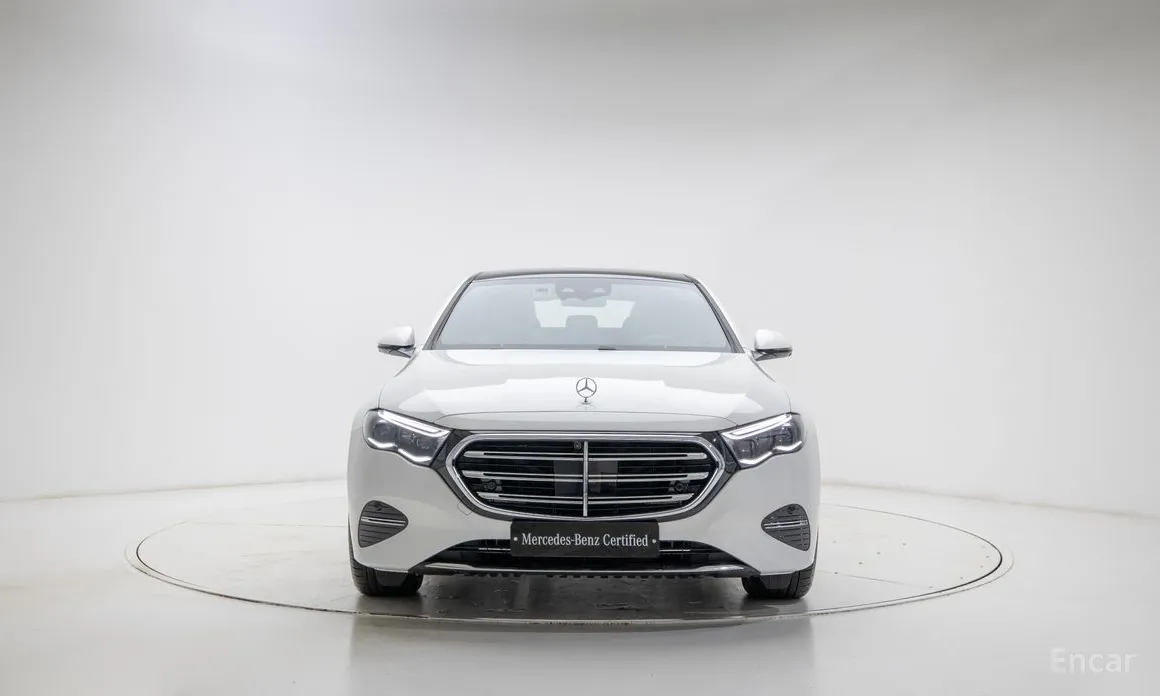 Фото 3 - Mercedes-Benz E-Class