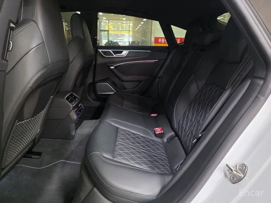 Фото 6 - Audi S7