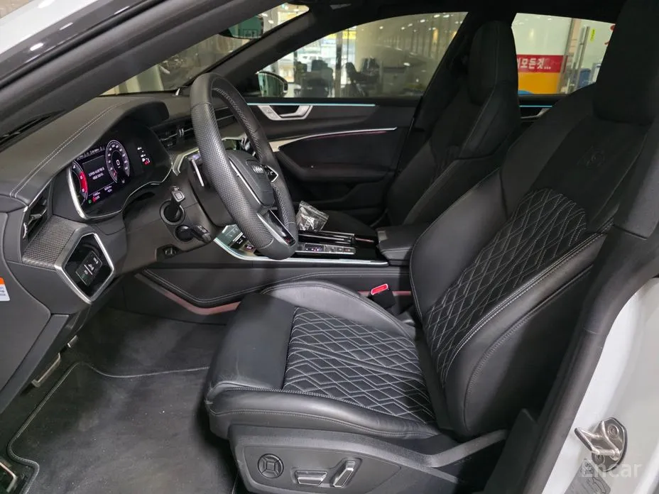 Фото 7 - Audi S7