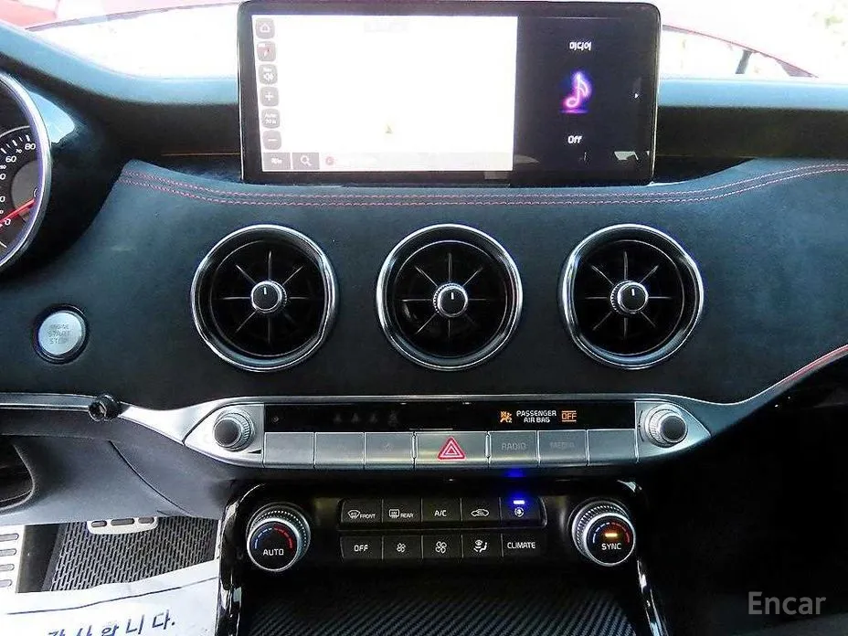 Фото 12 - Kia Stinger