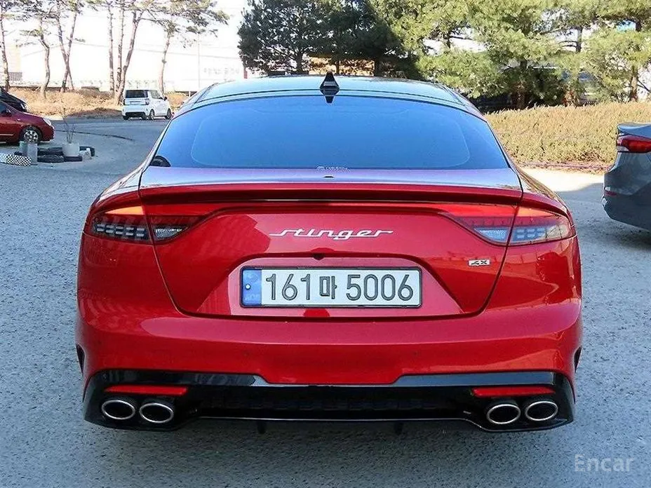 Фото 4 - Kia Stinger