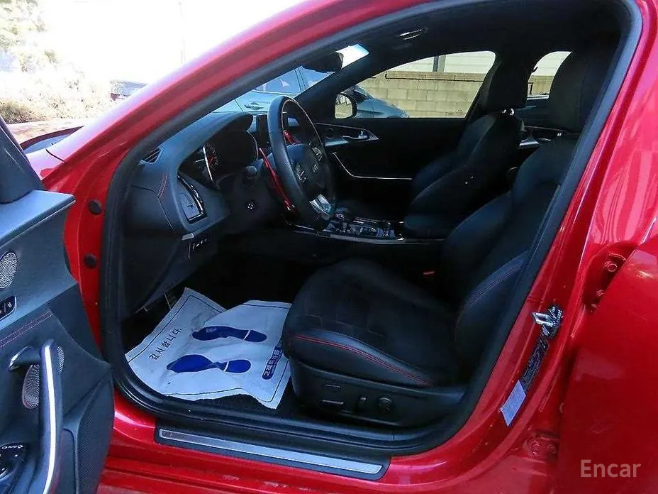 Фото 5 - Kia Stinger