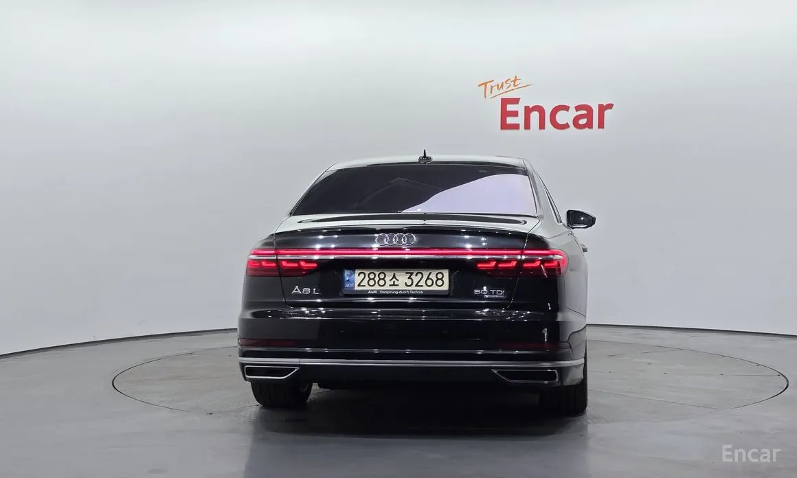 Фото 4 - Audi A8