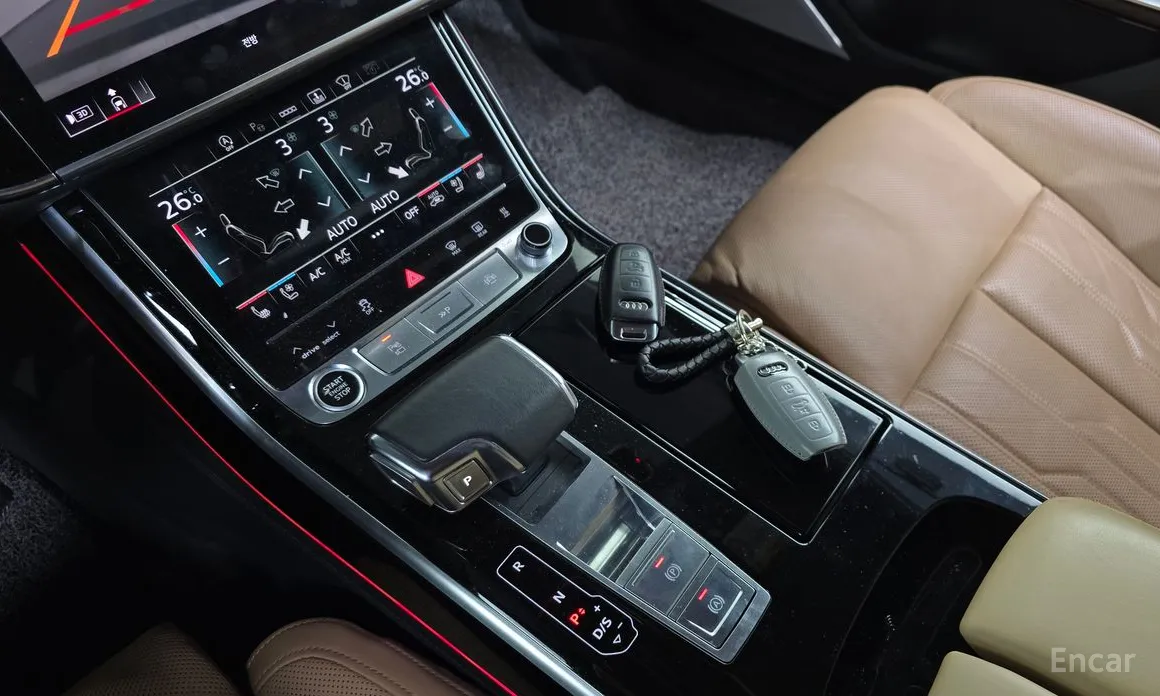 Фото 9 - Audi A8