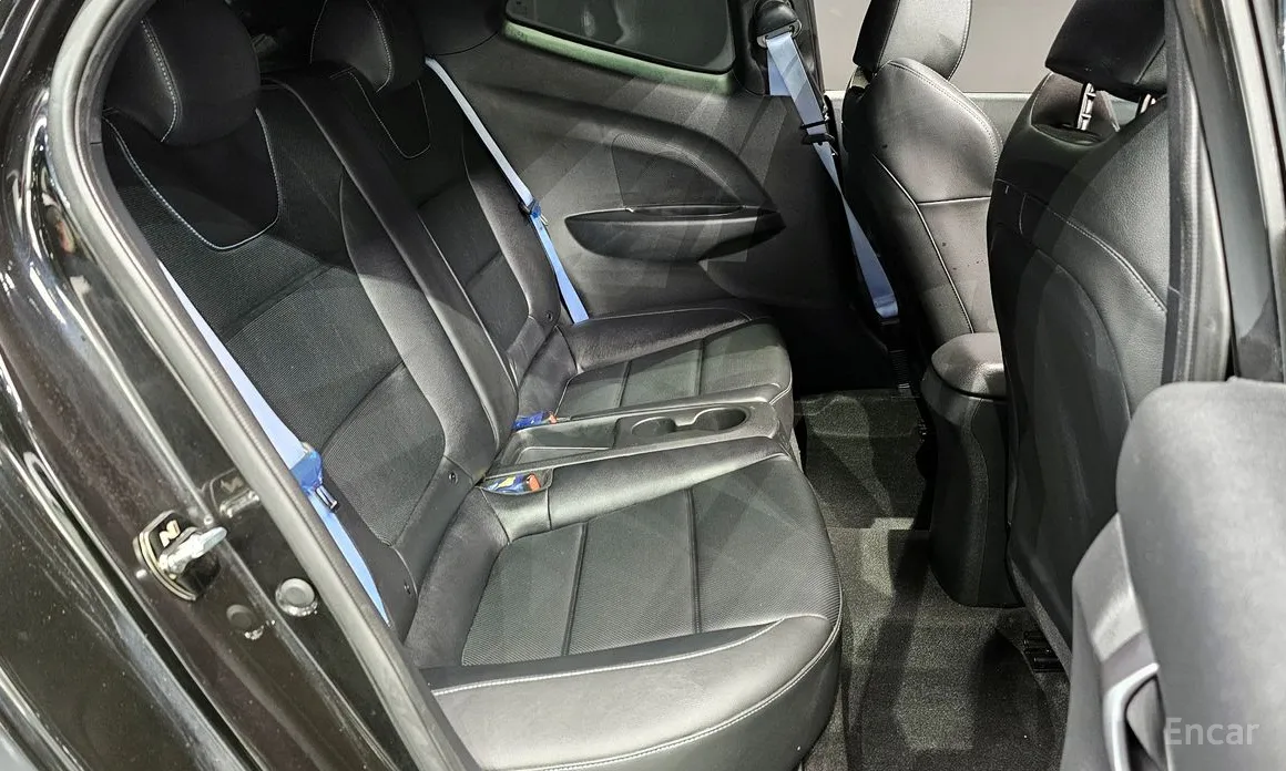 Фото 12 - Hyundai Veloster