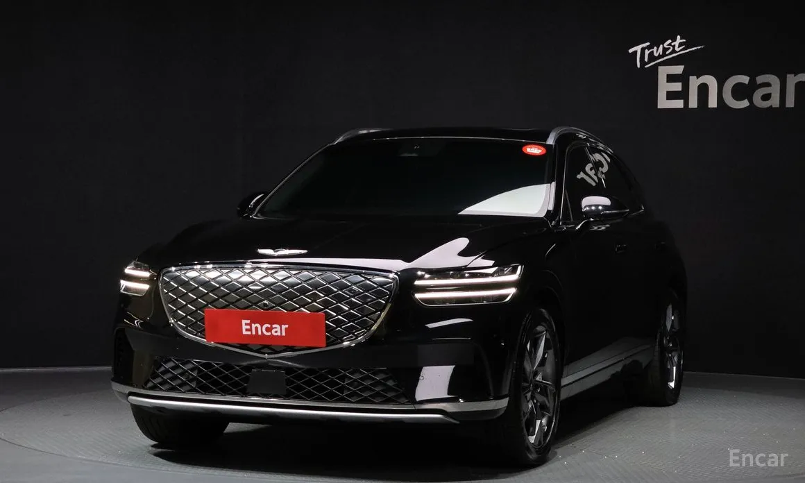 Фото 1 - Genesis GV70