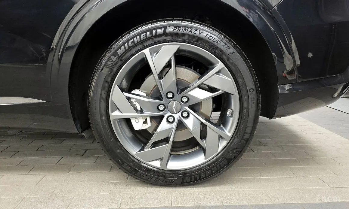 Фото 5 - Genesis GV70