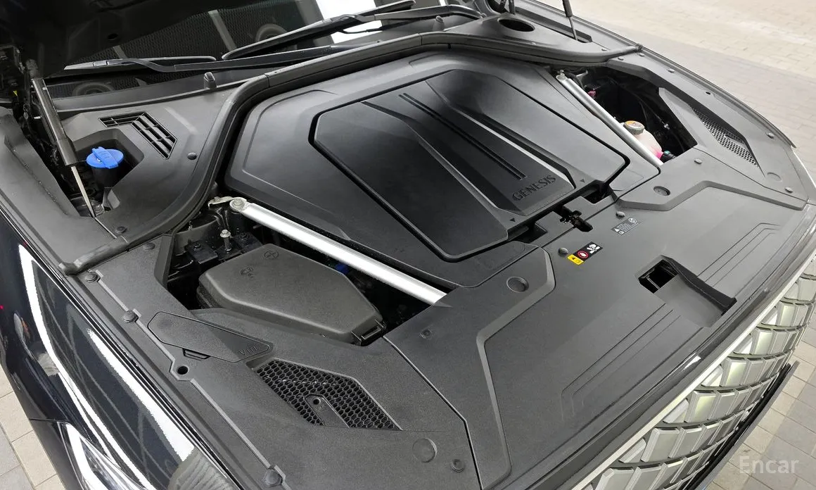 Фото 6 - Genesis GV70