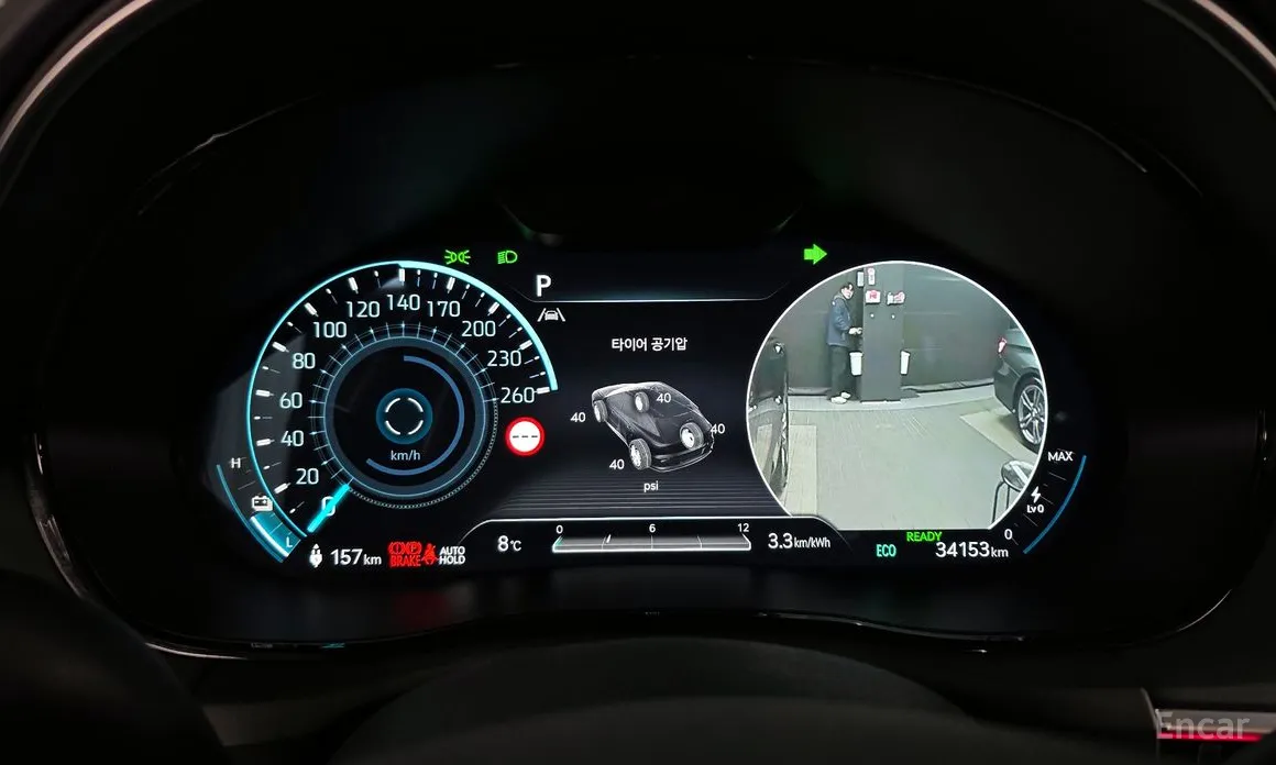 Фото 8 - Genesis GV70