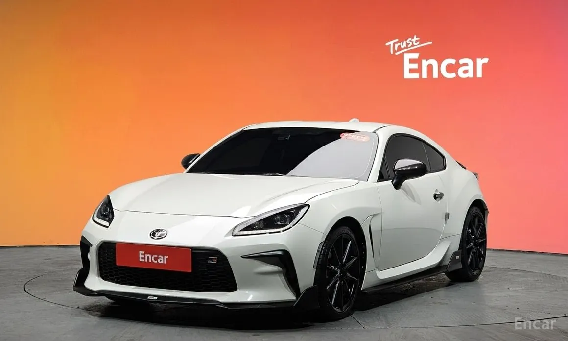 Фото 1 - Toyota 86