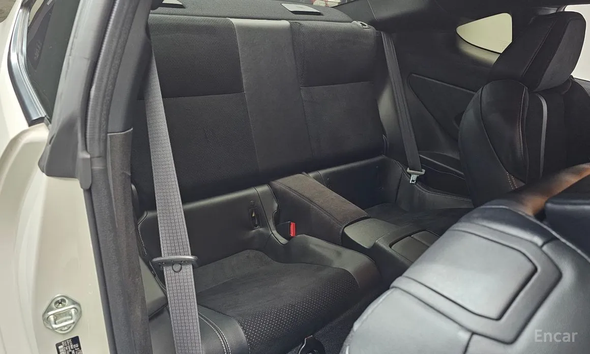 Фото 12 - Toyota 86