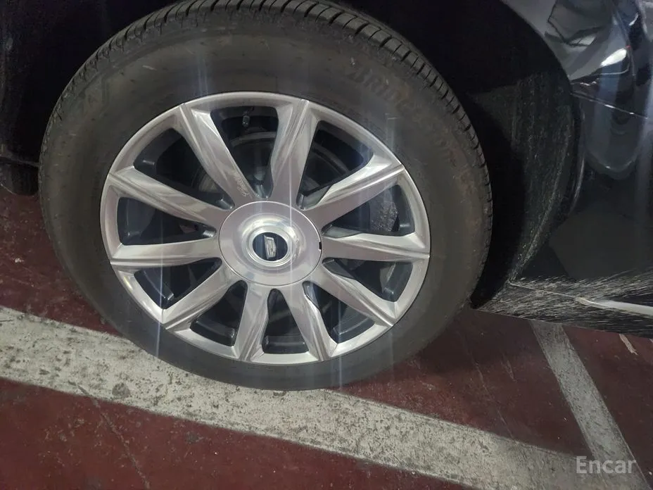 Фото 15 - Cadillac Escalade