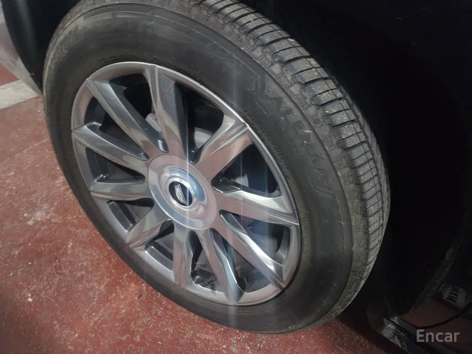 Фото 16 - Cadillac Escalade