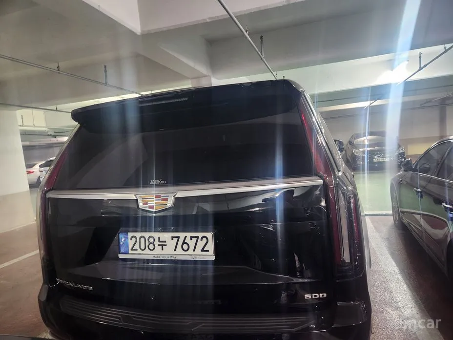 Фото 2 - Cadillac Escalade