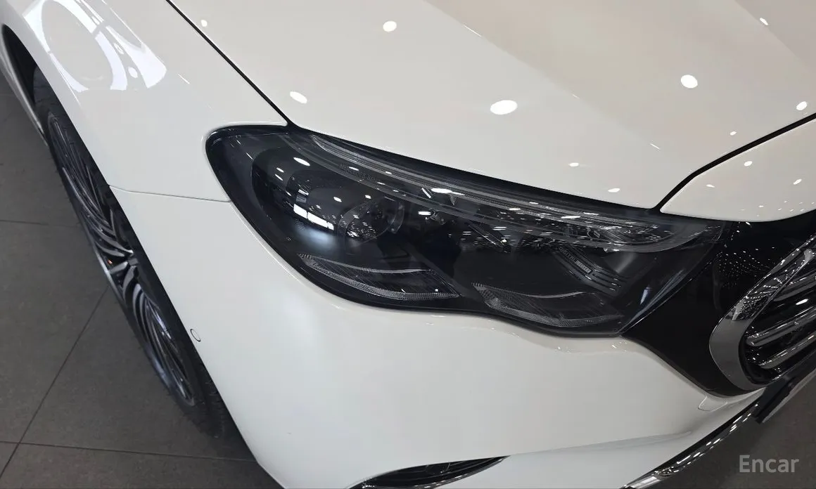 Фото 12 - Mercedes-Benz E-Class