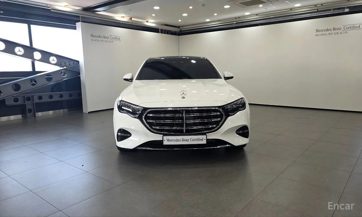 Фото 6 - Mercedes-Benz E-Class