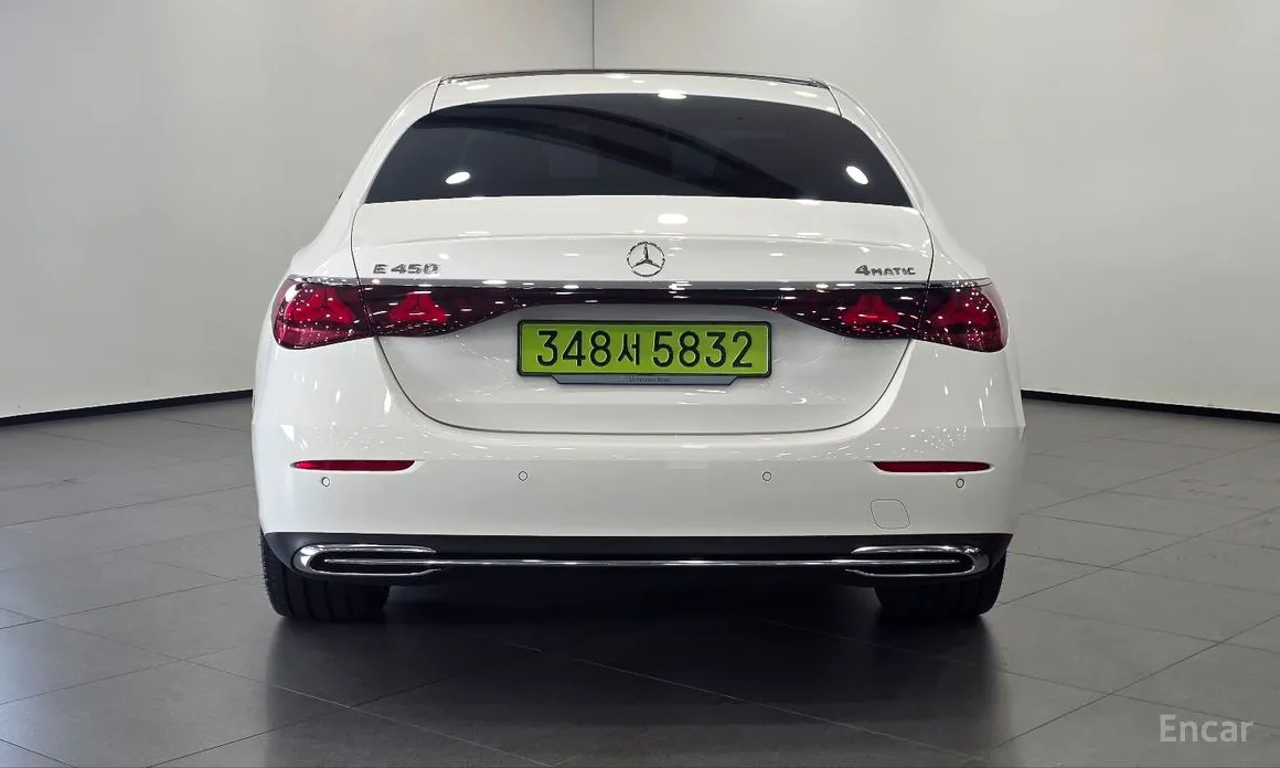 Фото 7 - Mercedes-Benz E-Class