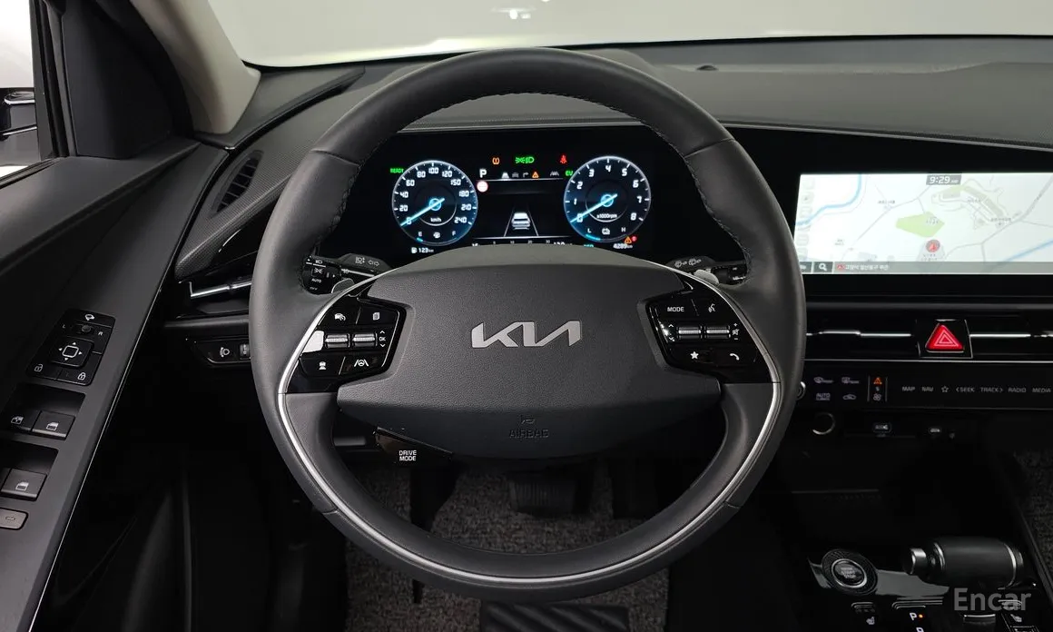 Photo 13 - Kia Niro