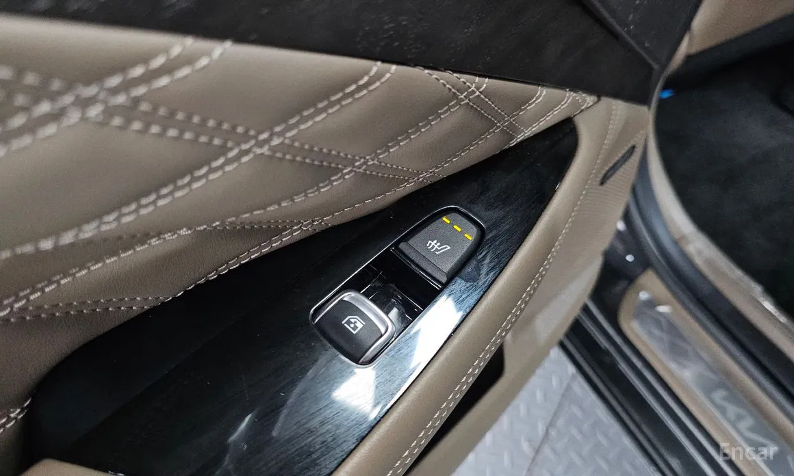 Фото 16 - Kia K8