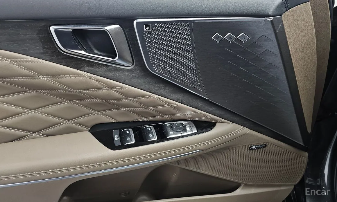 Фото 17 - Kia K8