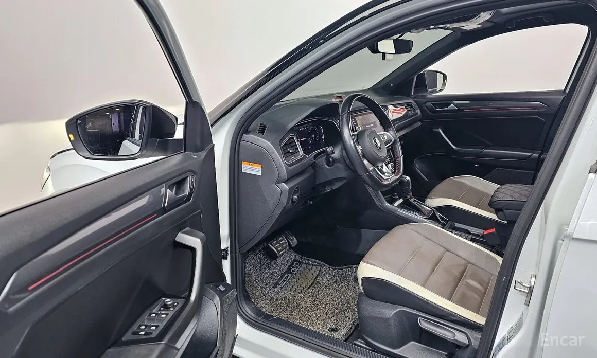 Фото 11 - Volkswagen T-Roc