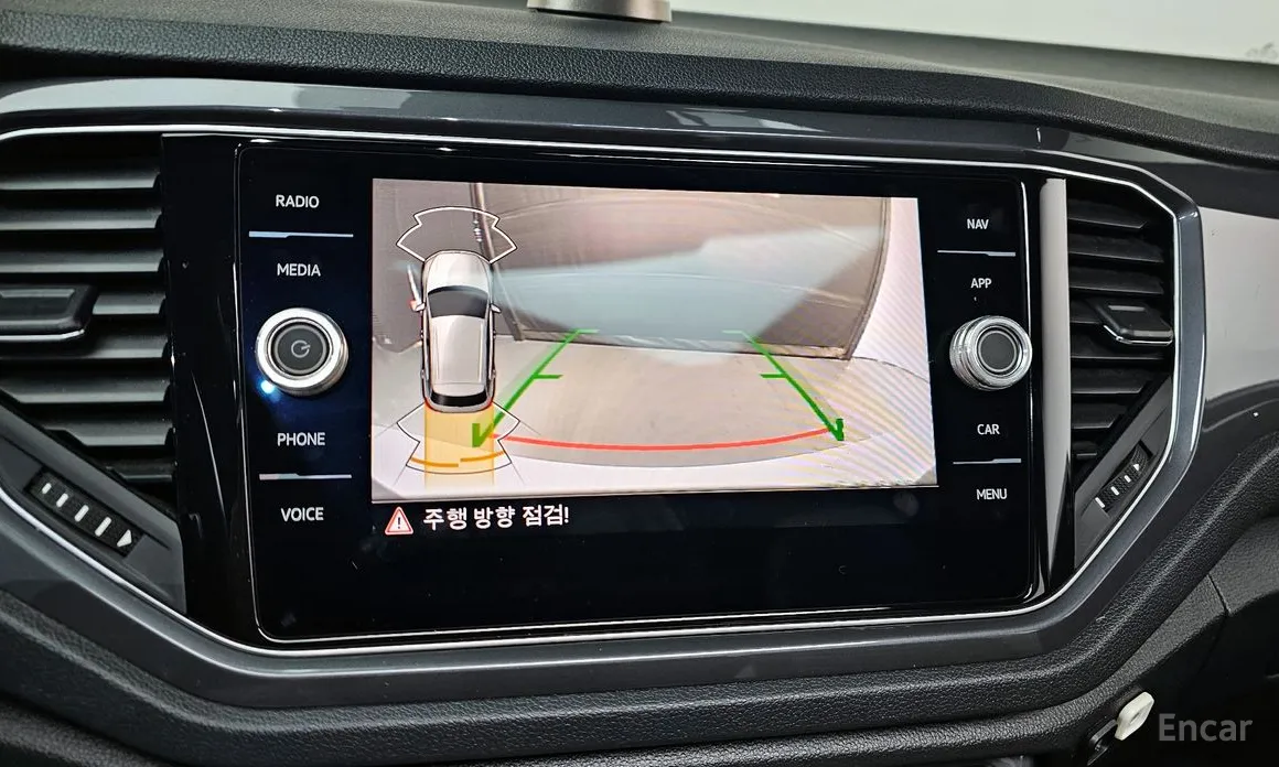 Фото 15 - Volkswagen T-Roc