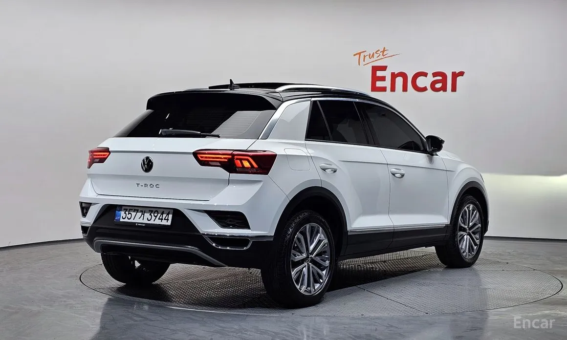 Фото 2 - Volkswagen T-Roc