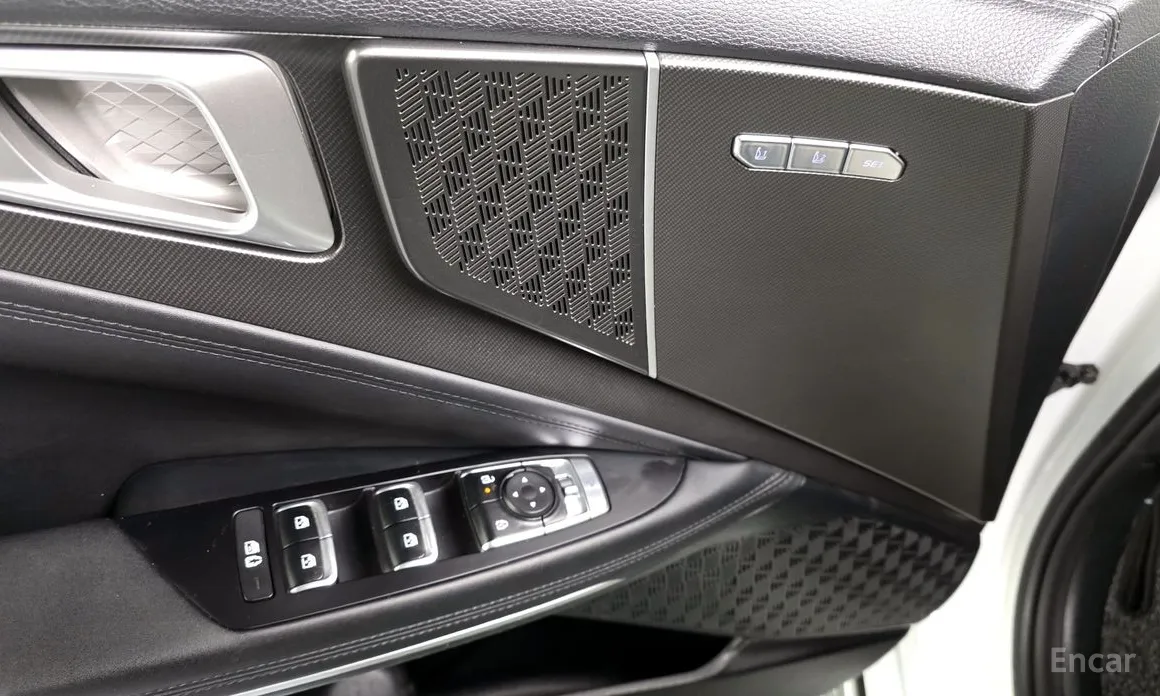 Фото 18 - Kia K8