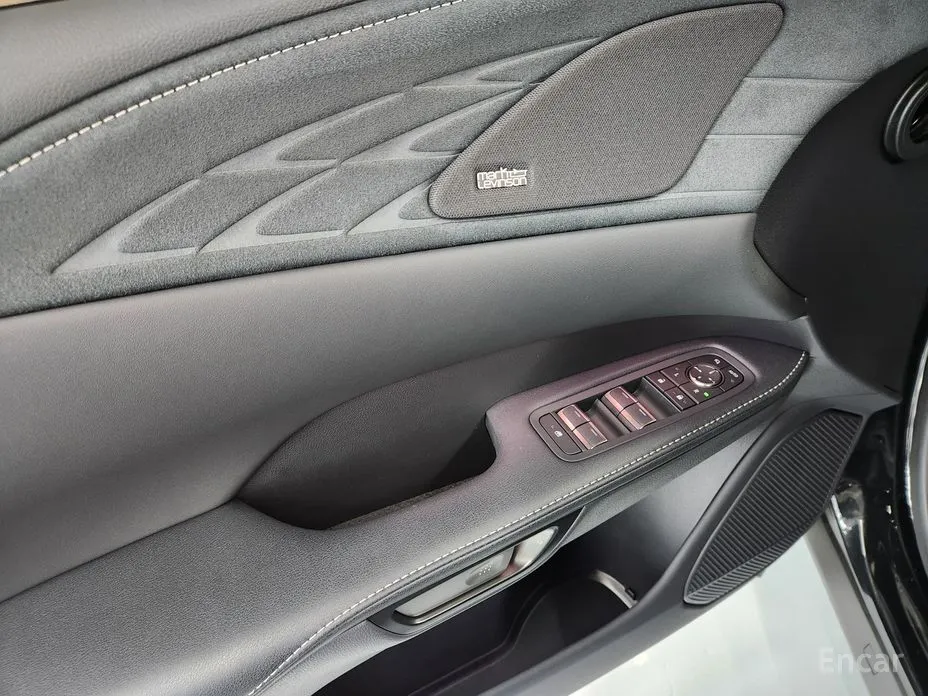 Фото 12 - Lexus RX