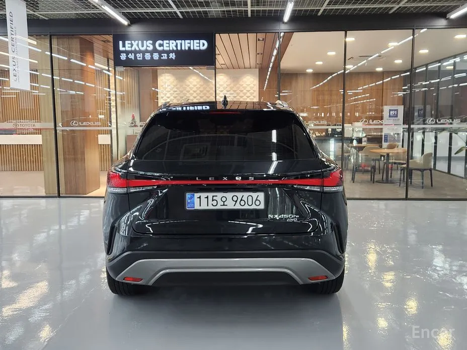 Фото 4 - Lexus RX