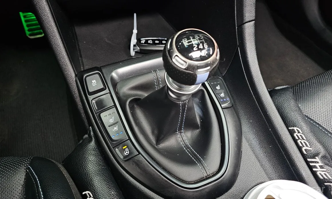 Фото 9 - Hyundai Veloster