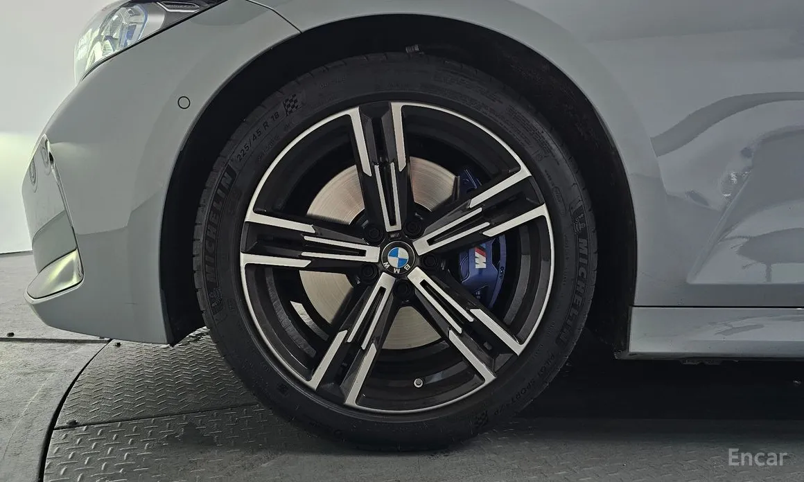 Photo 5 - BMW 3 Series