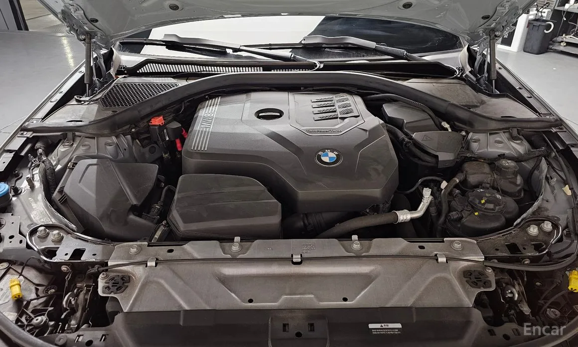 Photo 6 - BMW 3 Series