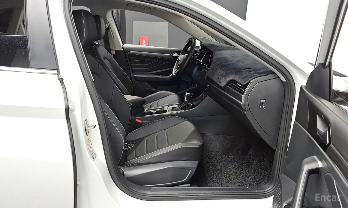 Photo 11 - Volkswagen Jetta