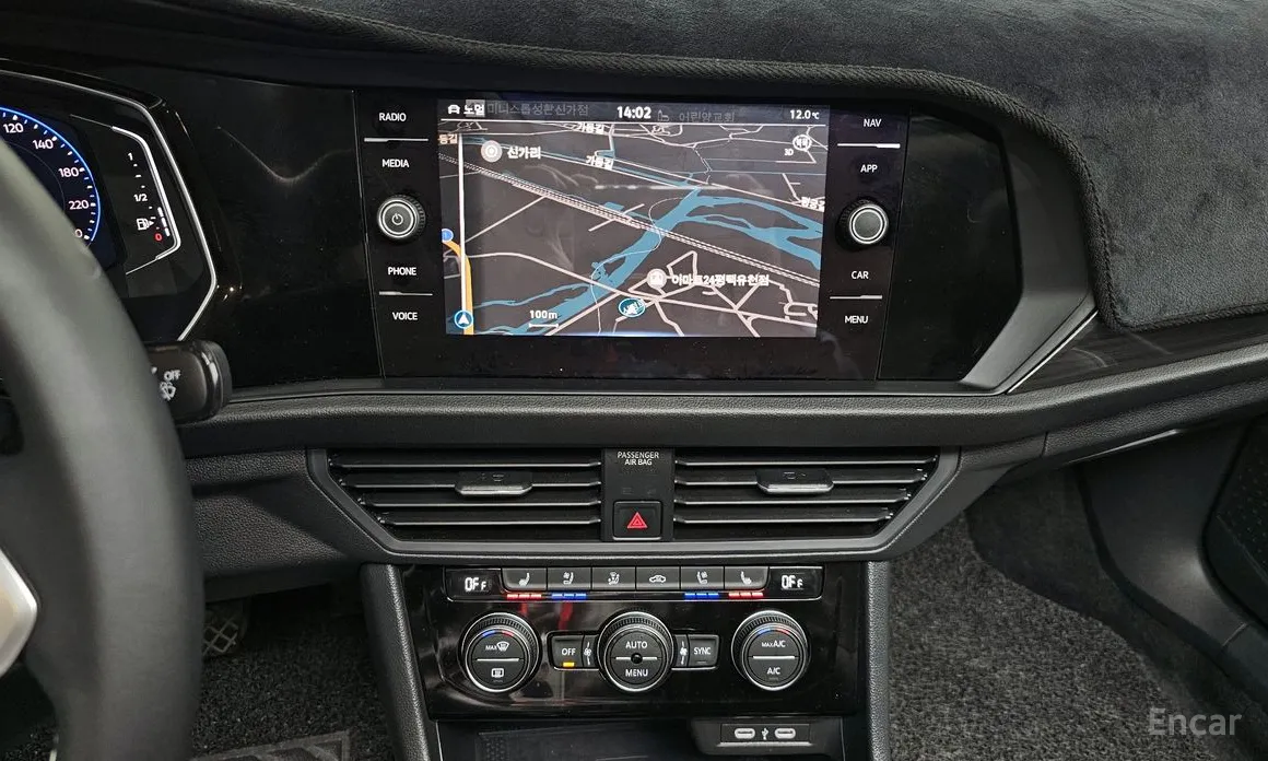 Photo 14 - Volkswagen Jetta