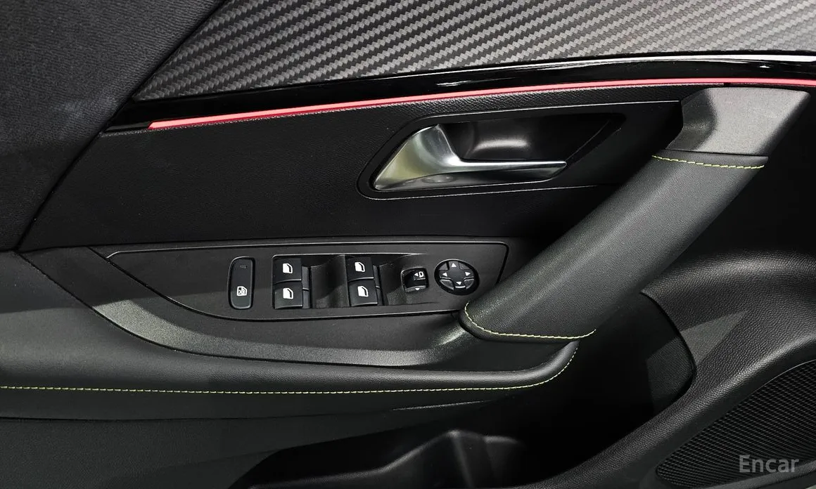 Фото 19 - Peugeot 2008