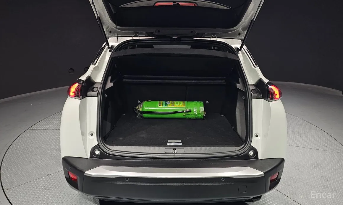 Фото 20 - Peugeot 2008