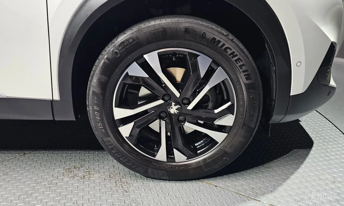 Фото 5 - Peugeot 2008