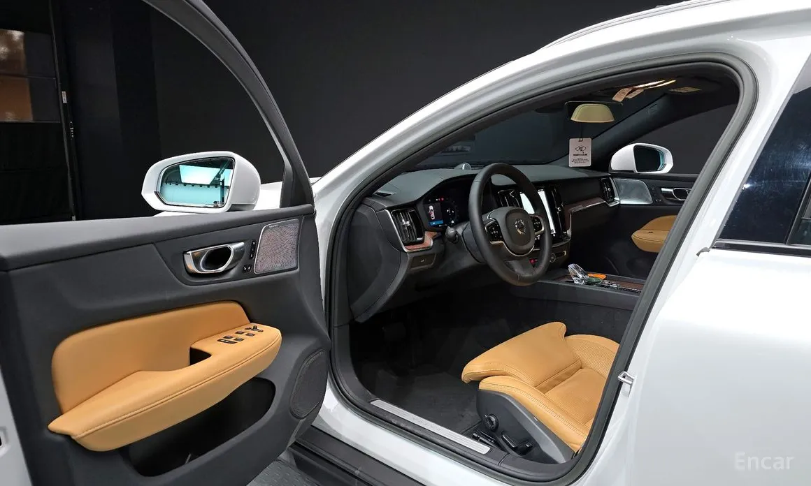 Фото 10 - Volvo V60