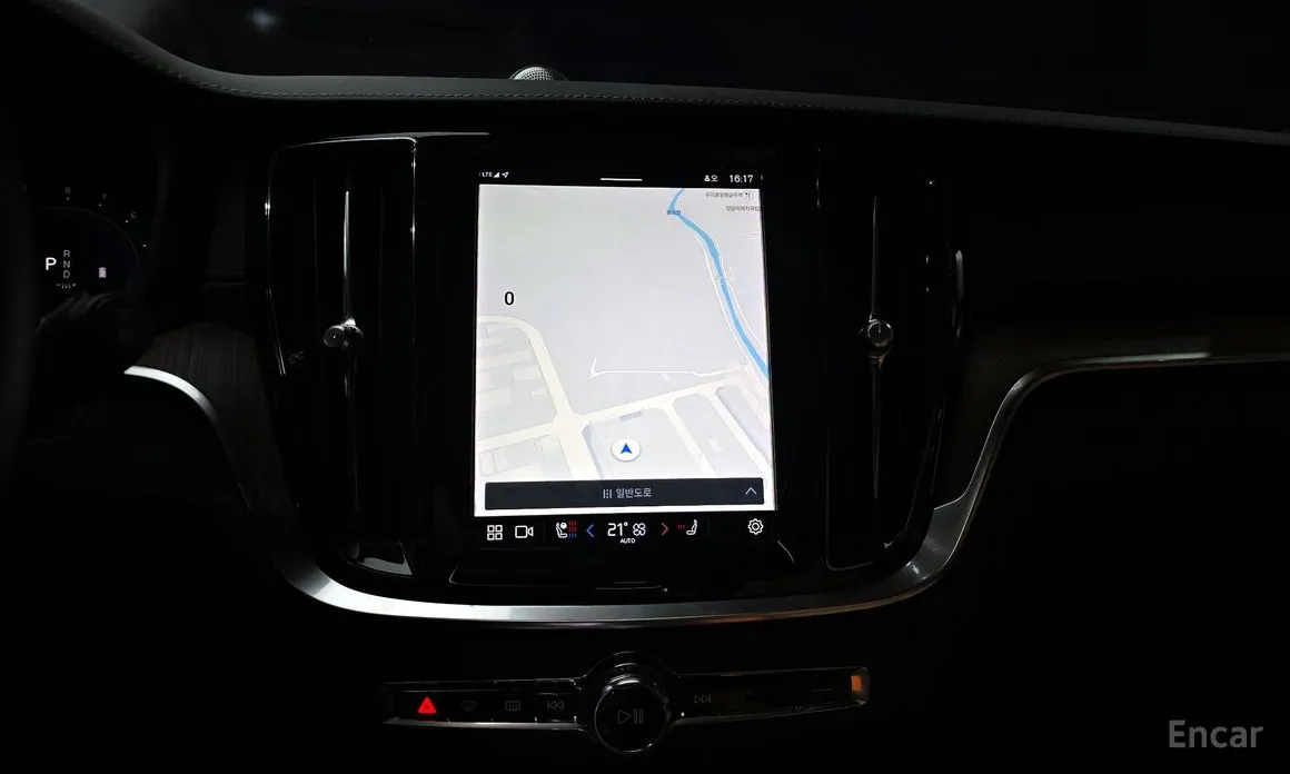 Фото 16 - Volvo V60