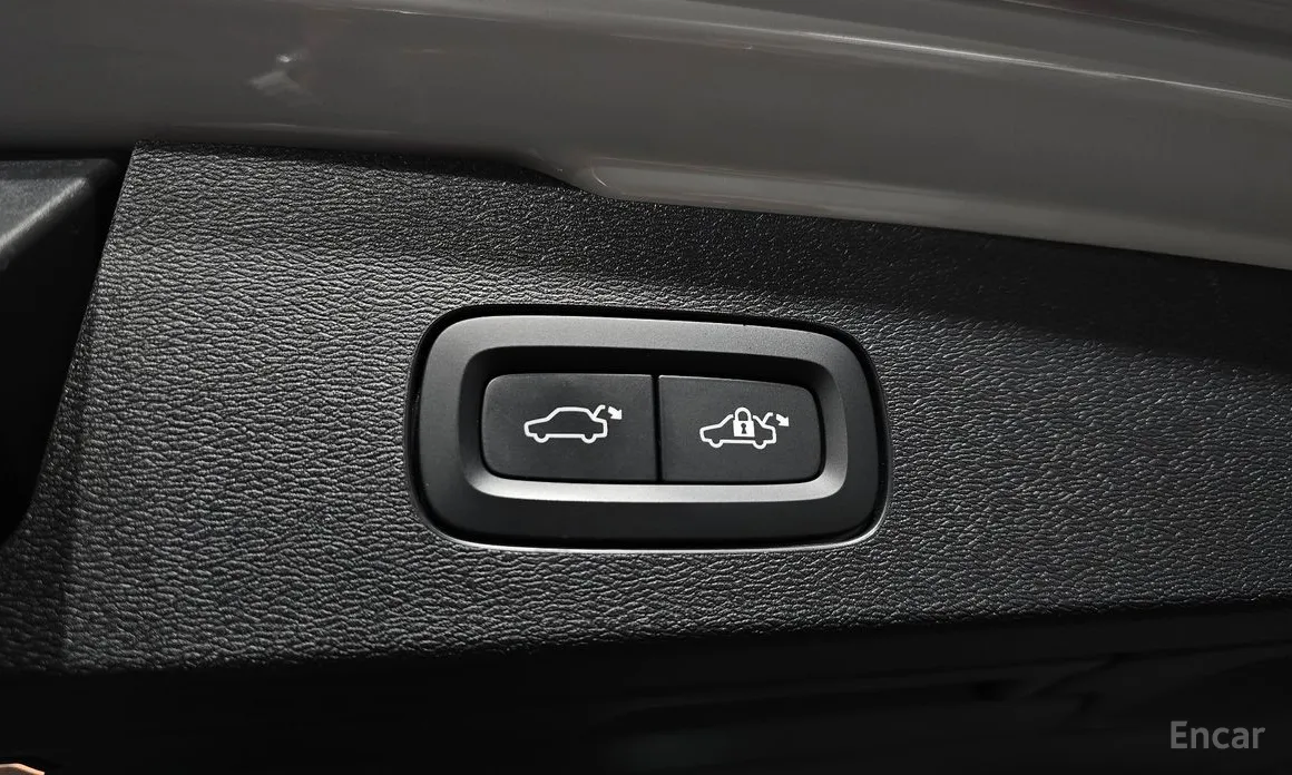 Фото 20 - Volvo V60