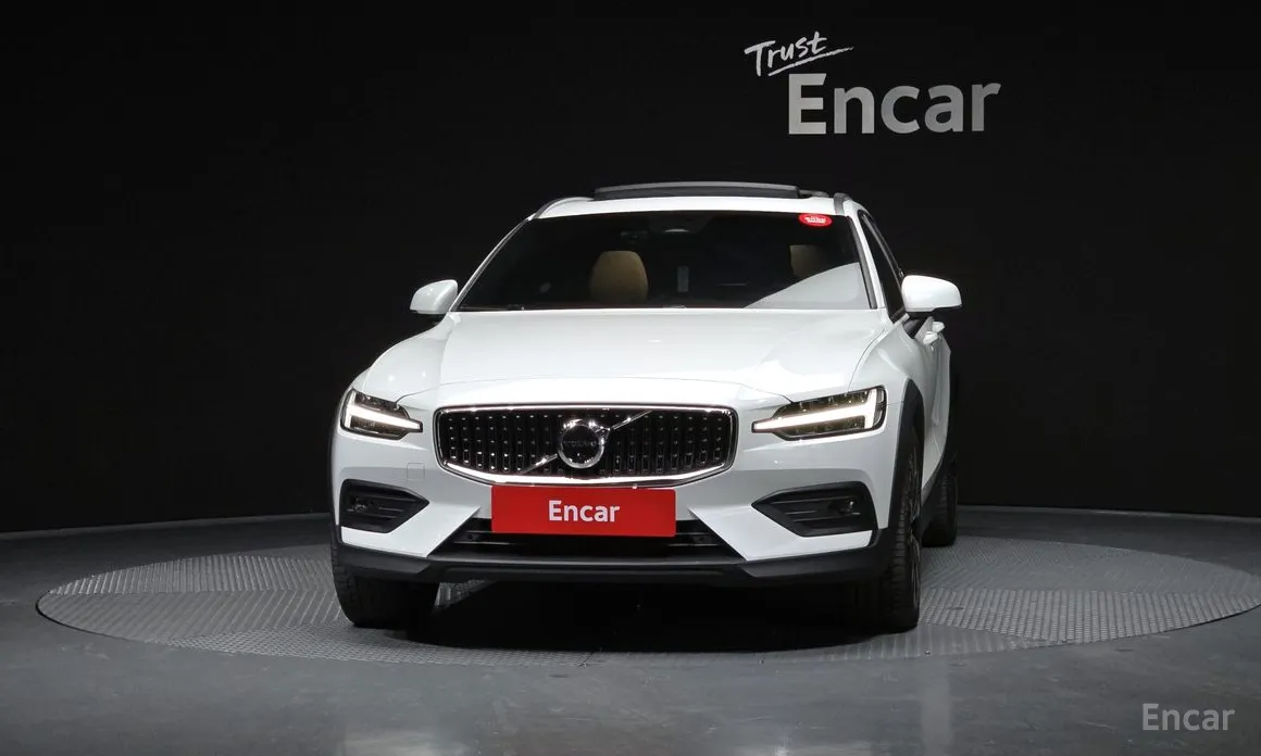 Фото 3 - Volvo V60