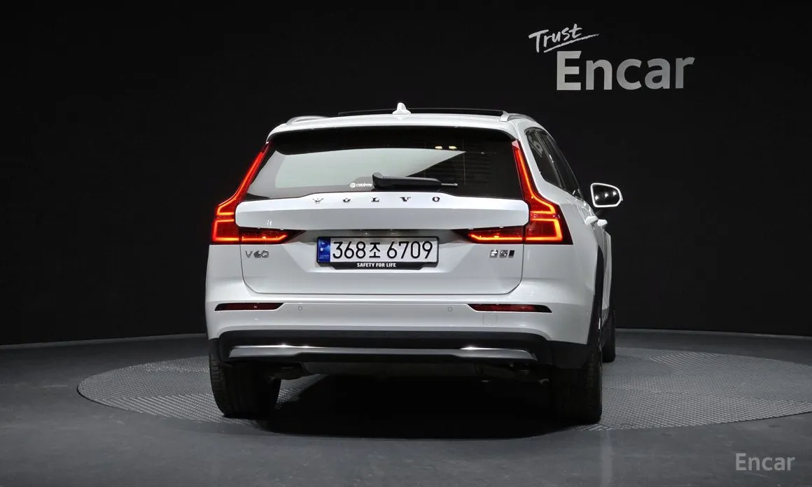 Фото 4 - Volvo V60