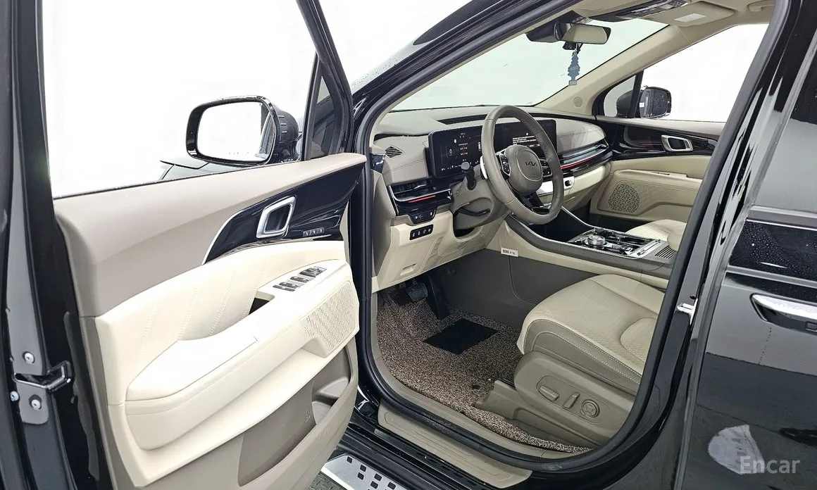 Фото 10 - Kia Carnival